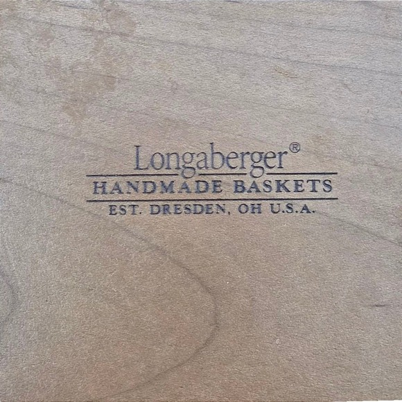 Longaberger Nesting Baskets Set of 2 Round Handwoven 2003 with Lids & Protectors - Picture 16 of 16